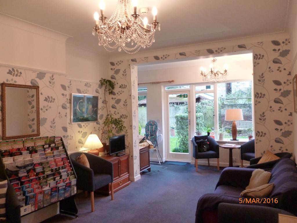 Grange Lodge Hotel - B&B London Exteriör bild